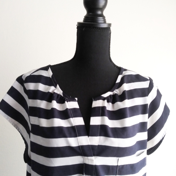 Loft navy striped v-neck blouse {minor flaws} - Picture 2 of 6